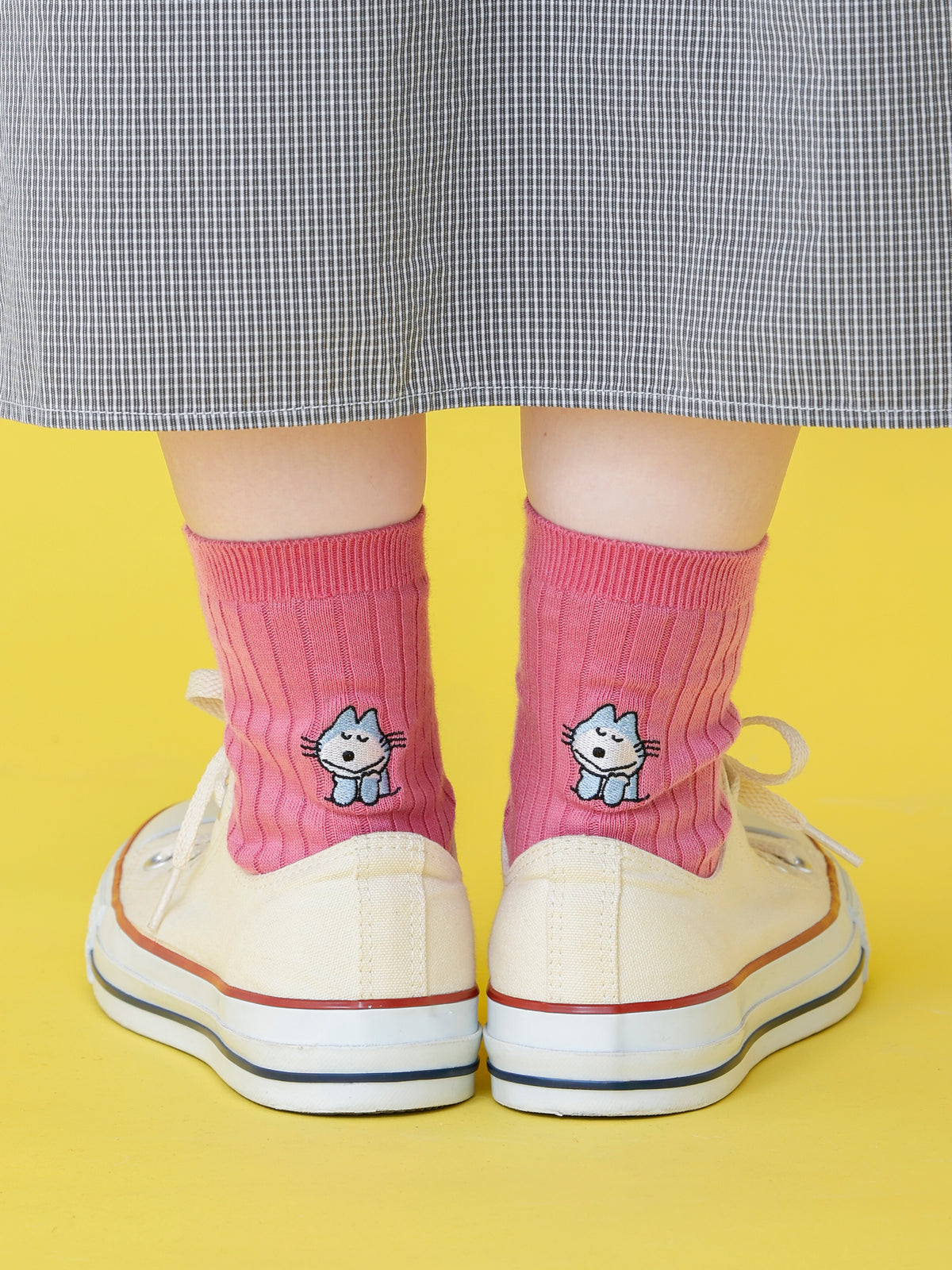 【11ぴきのねこ】ほおづえ刺繍ソックス