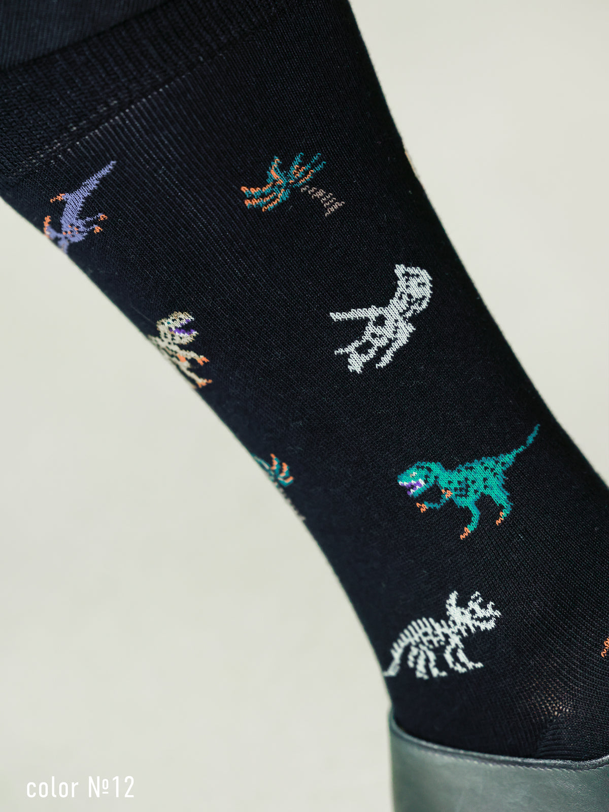 【Tabio MEN】恐竜柄ソックス(27.0~29.0cm)