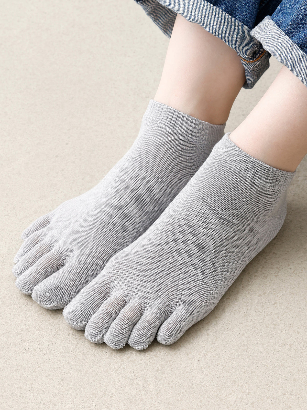 【THREEUP×靴下屋】WEB限定 冷感五本指ソックス・コードレスファンひんやりセット<グレー>