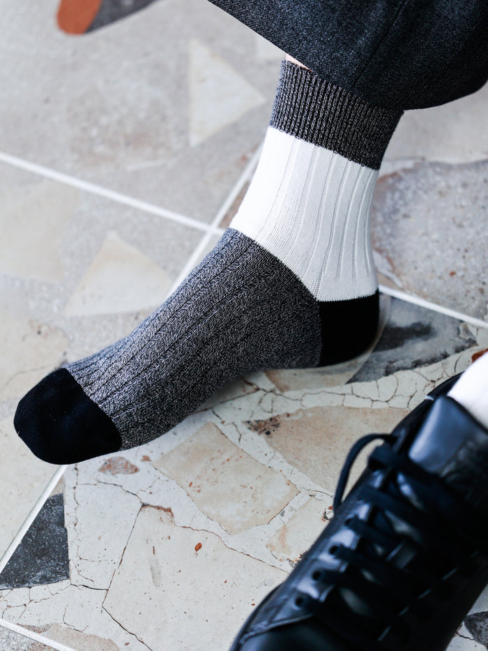 【Tabio MEN】お洒落見えする綿リブカラーパネルショートソックス