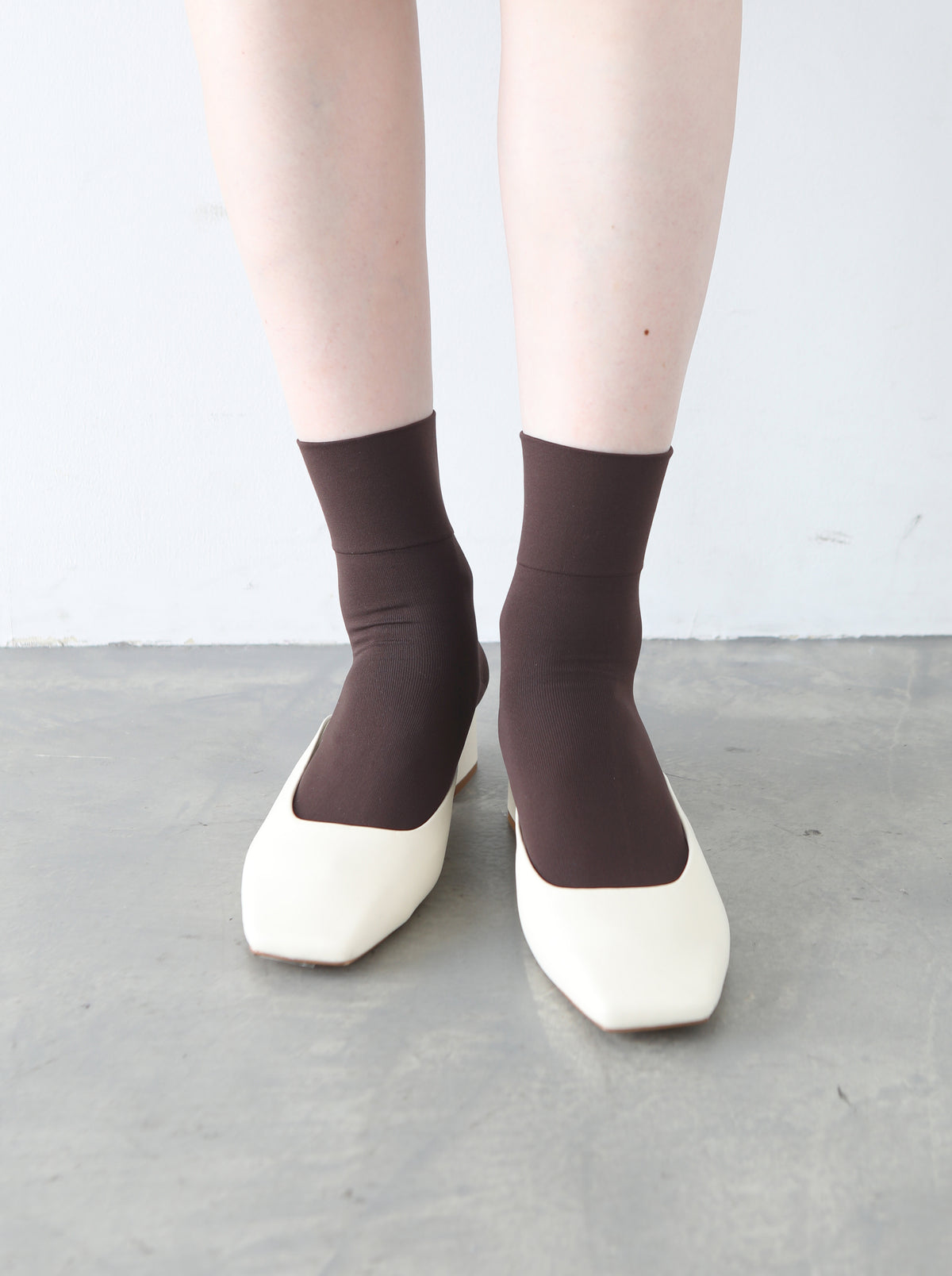 【定番】ソフトナイロン無地ショートソックス - コゲチャ