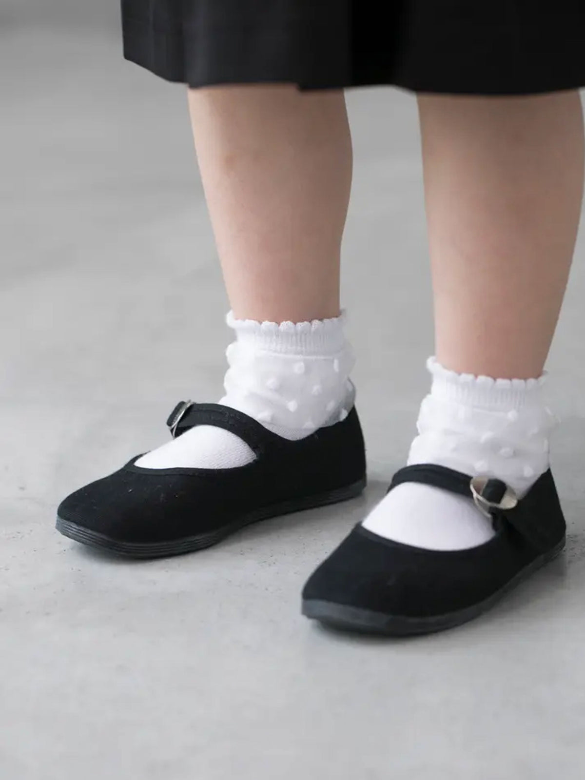 【キッズ】 チュールドット柄ショートソックス 滑止め付き / 13-15cm - サラシ