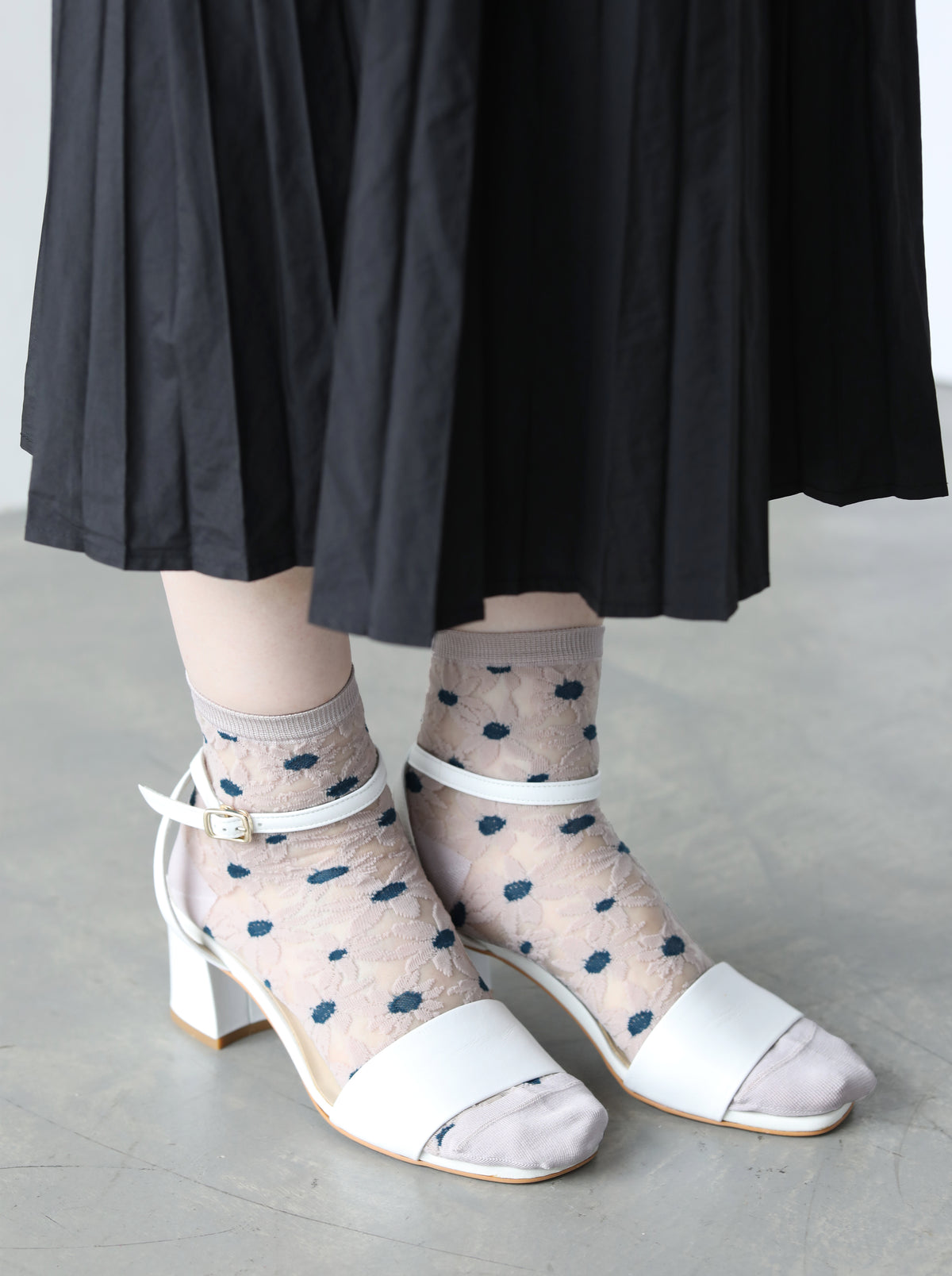 シースルー花柄ショートソックス - ラベンダーグレー