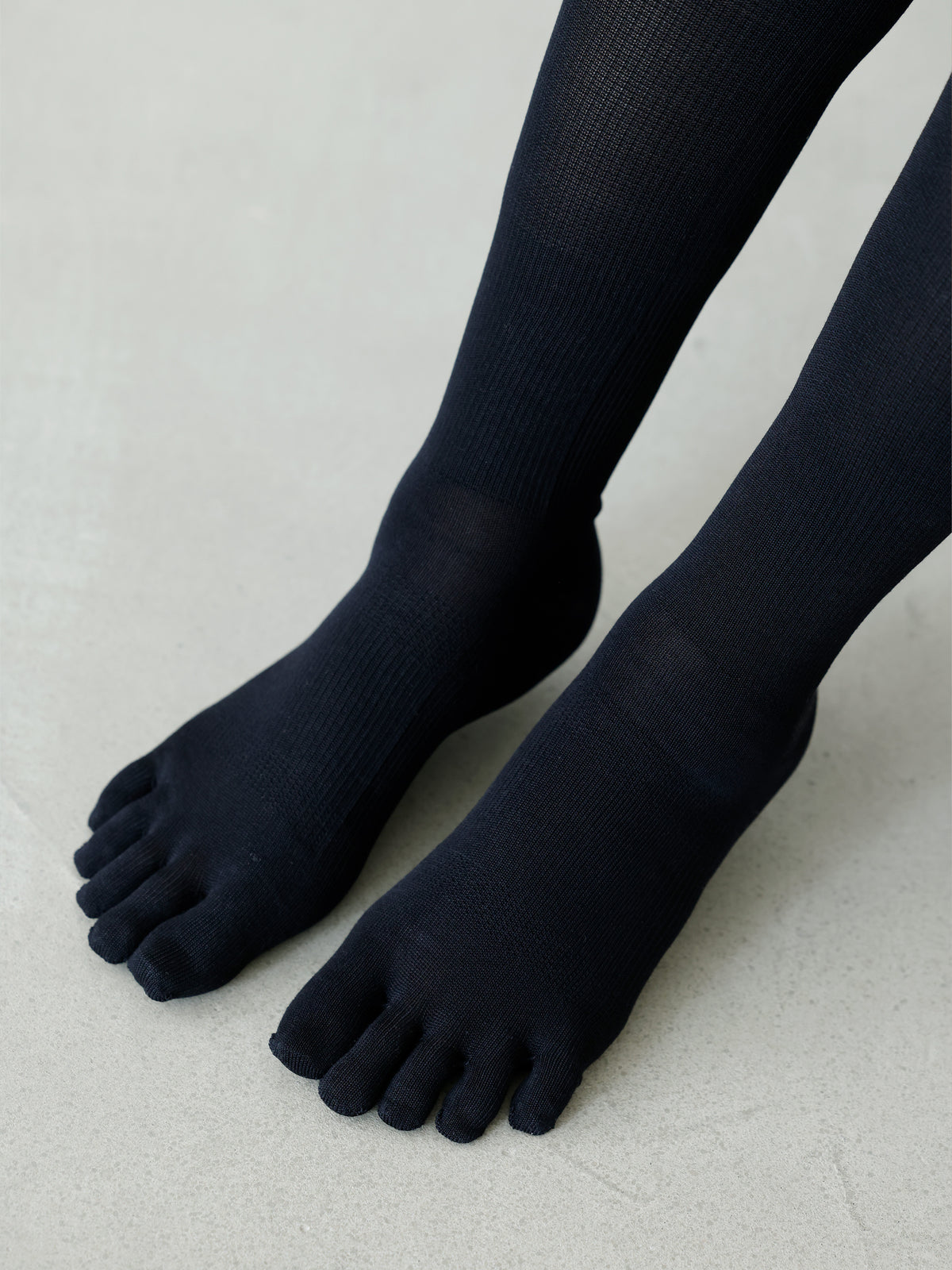 【美脚Labo】さらさら綿混着圧五本指ハイソックス / 24.0～26.0cm