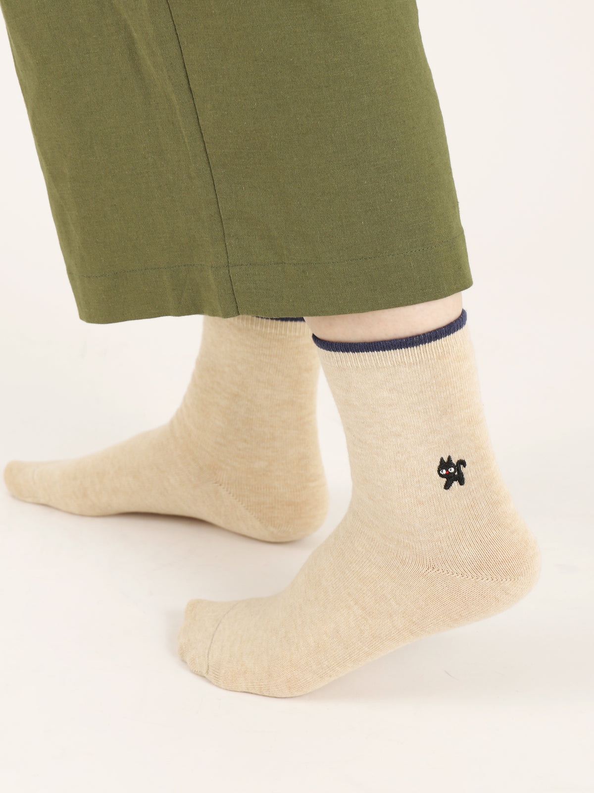 【おおきめサイズ】WEB限定 24.5-26.5cm / トップ切替刺繍ソックス