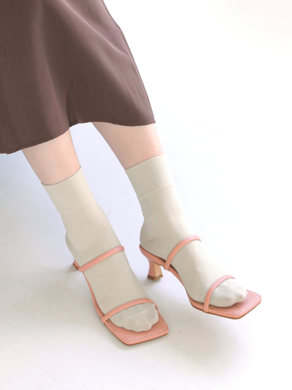 【定番】ソフトナイロン無地ショートソックス - シルバーホワイト