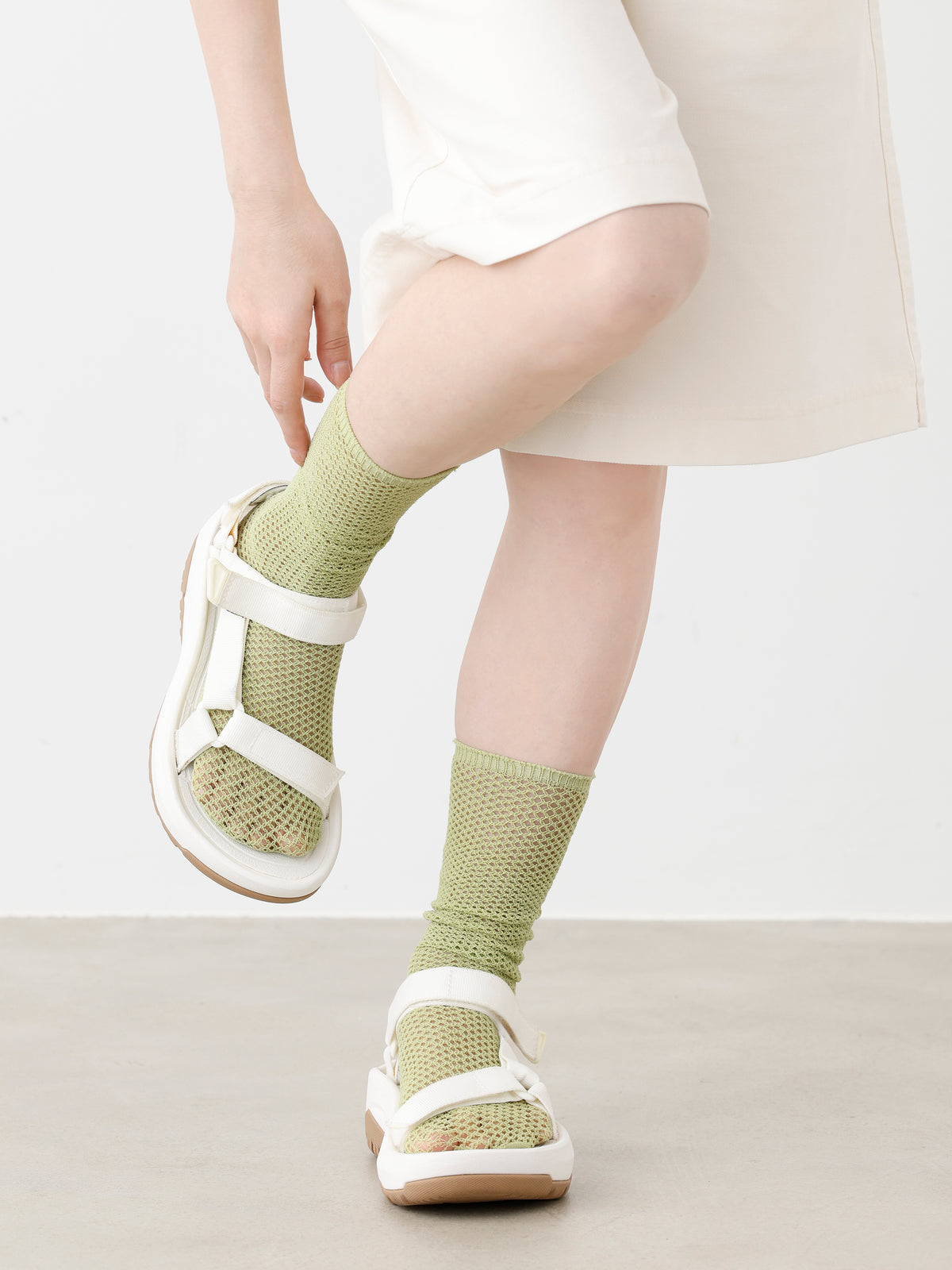 フィッシュネット風オールメッシュソックス - キミドリ