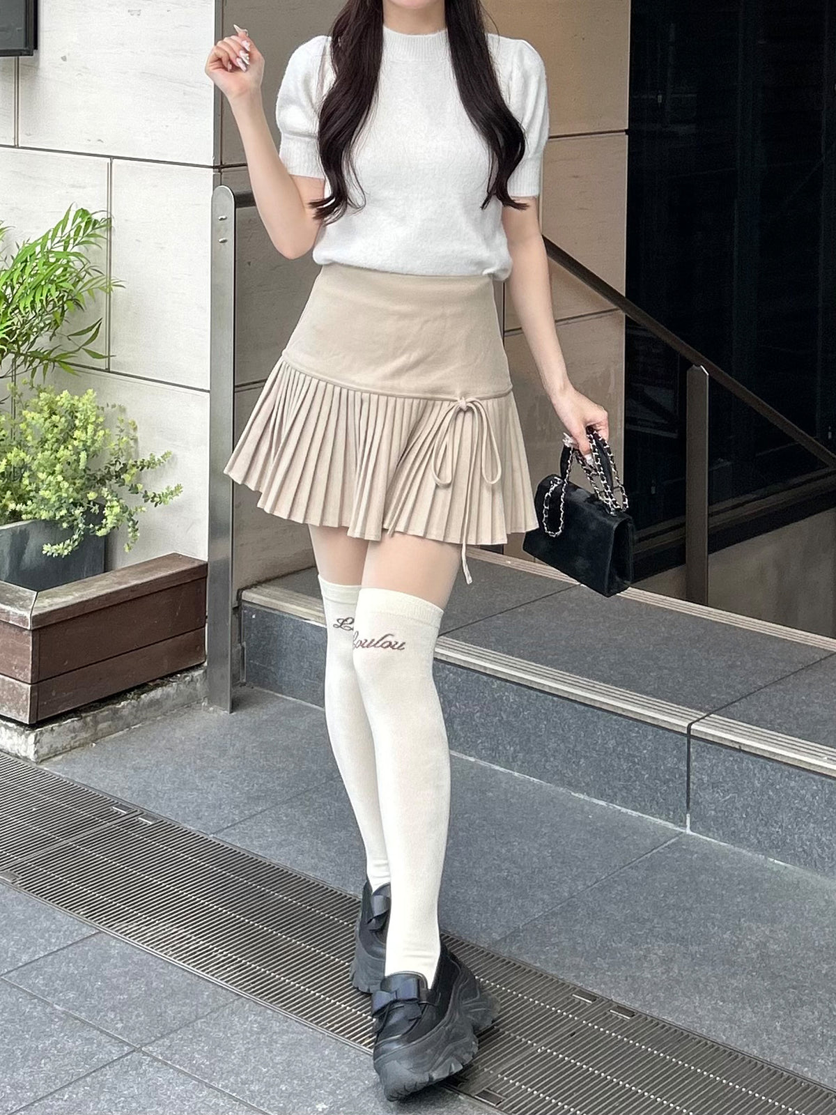 【nyan企画】Loulouロゴニーハイソックス
