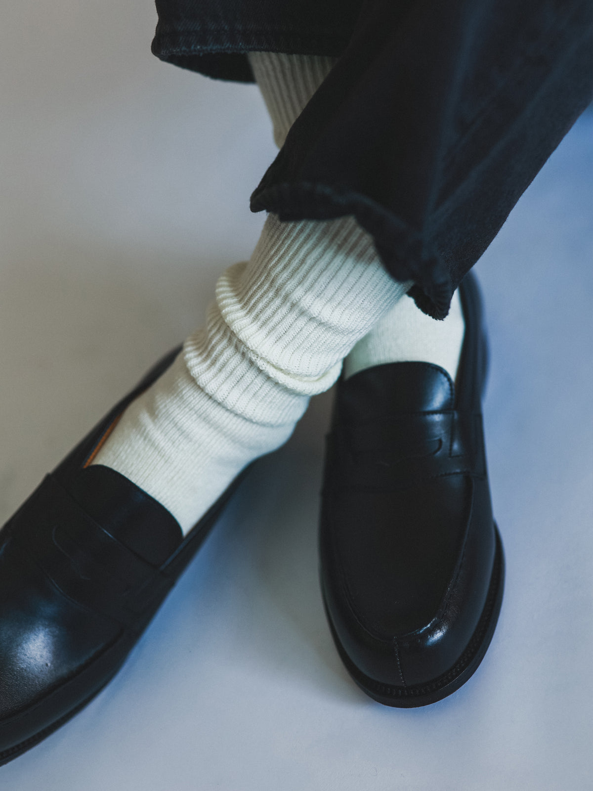 【Tabio MEN】大人男子が履けるルーズソックス - ホワイト