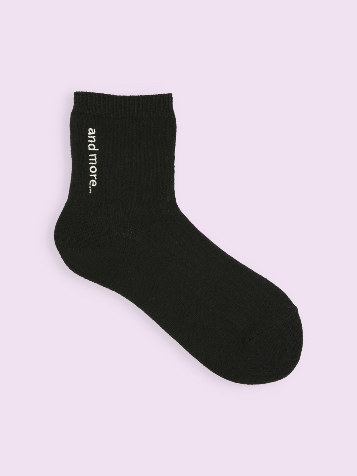 【3足1,485円】リブ風ロゴ刺繍ショートソックス - クロ