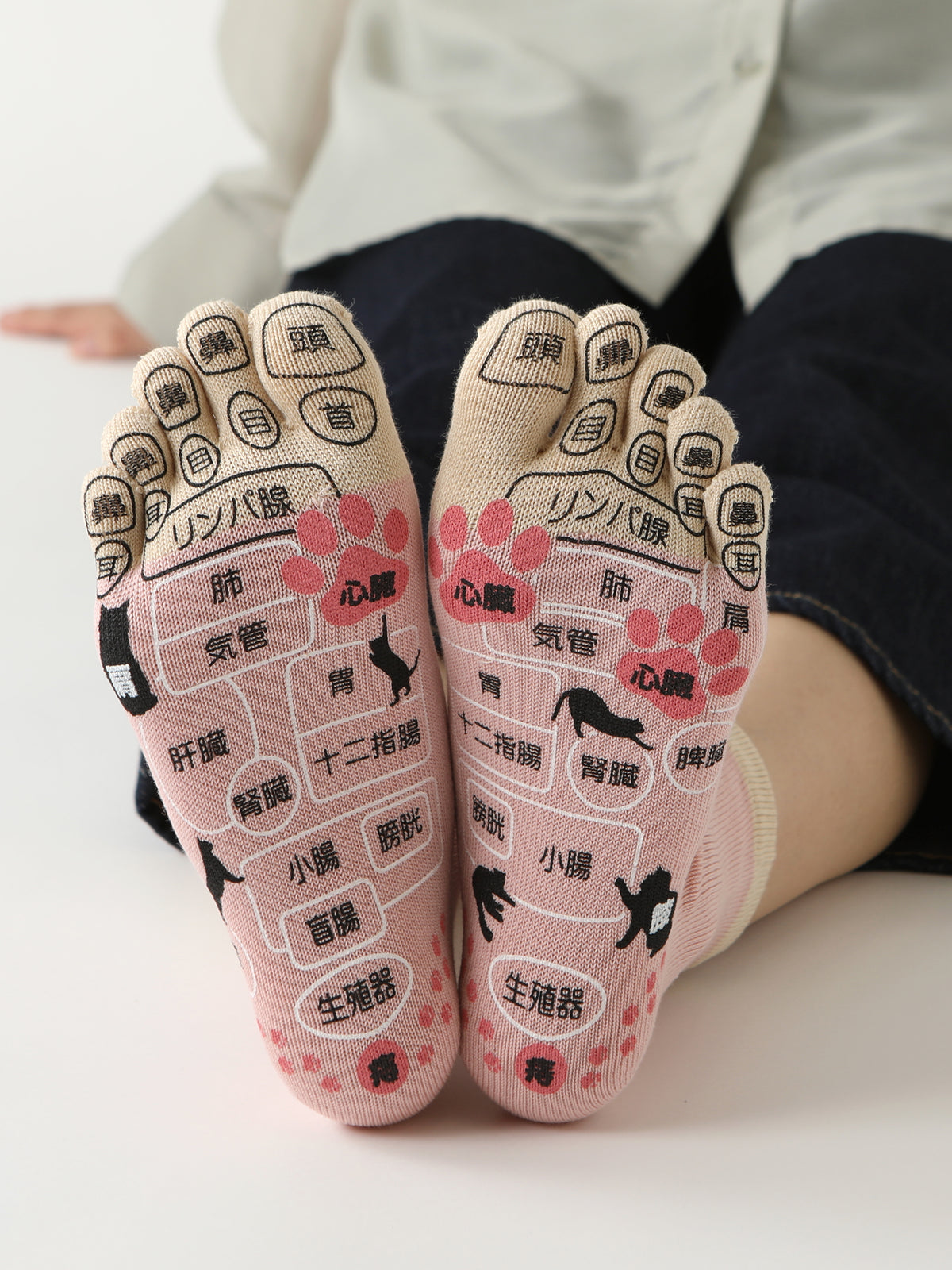 【WEB限定】ネコ ツボ押しプリント五本指ソックスギフトセット　22-24cm