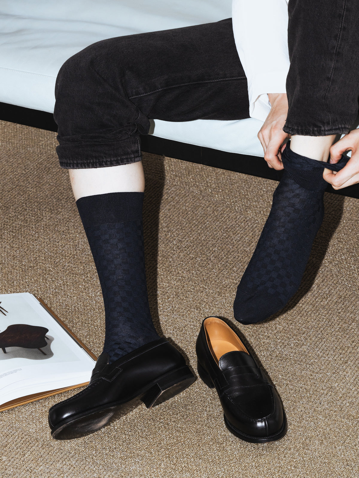 【Tabio MEN】綿麻混市松フェードリンクスソックス - ネイビー×インク