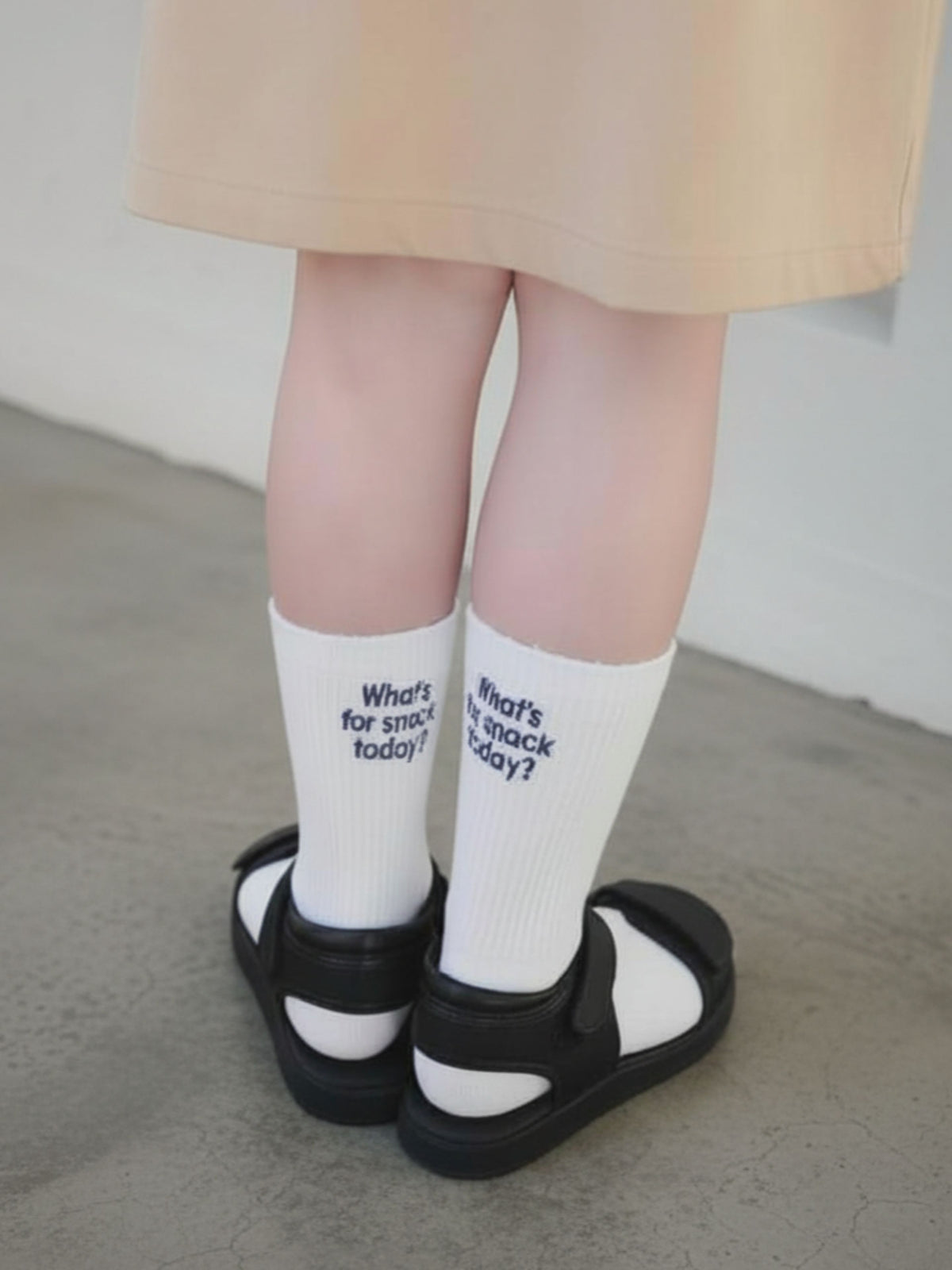 【キッズ】今日のおやつは何ですか？刺繍ソックス / 19-21cm