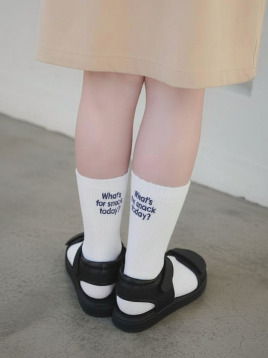 【キッズ】今日のおやつは何ですか？刺繍ソックス / 19-21cm