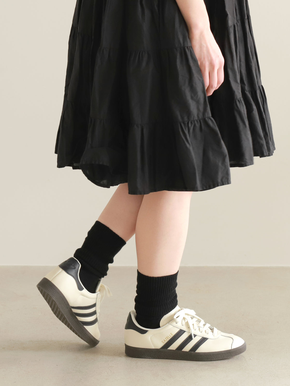 【WEB限定】大人が履けるルーズソックス - クロ